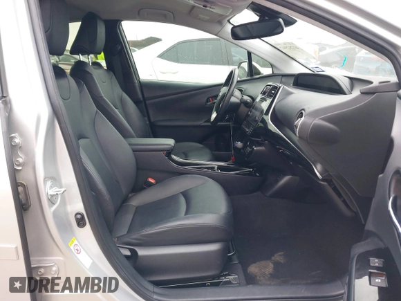 2017 Toyota Prius Two with VIN JTDKARFU7H3531159, listed as a IAAI auction lot 41282942 with 98,146 mi miles. Bid and sale history available at carsss.com. Image 5.