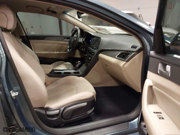 2015 Hyundai Sonata 2.4L SE with VIN 5NPE24AF2FH200951, listed as a IAAI auction lot 41610988 with 110,449 mi miles. Bid and sale history available at carsss.com. Image 5.