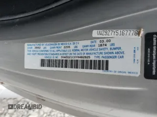 2000 Volkswagen Beetle GLX with VIN 3VWDD21C0YM482825, listed as a Copart auction lot 53031135 with 153,167 mi miles and Salvage Title. Bid and sale history available at DreamBid. Image 12.