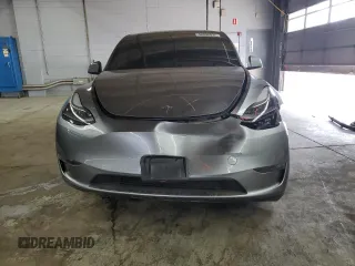 2024 Tesla Model Y Long Range with VIN 7SAYGDEE2RA299824, listed as a Copart auction lot 56040835 with 16,534 mi miles and Salvage title. Bid and sale history available at DreamBid. Image 5.