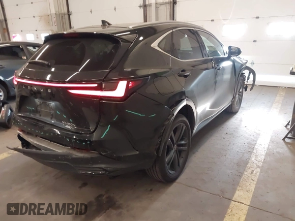 2022 Lexus NX 450h+ Luxury z VIN JTJHKCFZ7N2003572, wystawiony jako IAAI lot #42101154 z przebiegiem 34 455 mil mil oraz . Historia ofert i sprzedaży dostępna na DreamBid. Obrazek 4.