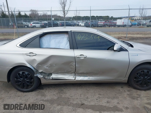 2017 Toyota Camry Hybrid LE with VIN 4T1BD1FK1HU213812, listed as a IAAI auction lot 41730565 with 67,706 mi miles. Bid and sale history available at carsss.com. Image 13.