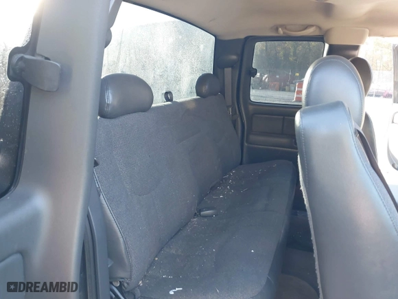 2003 Chevrolet Silverado 1500 Work Truck with VIN 1GCEC19X23Z358414, listed as a IAAI auction lot 40645343 with 207,887 mi miles. Bid and sale history available at carsss.com. Image 8.