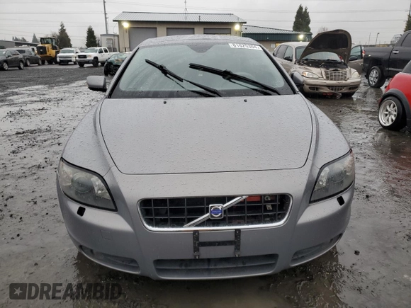 2007 Volvo C70 with VIN YV1MC68227J024154, listed as a Copart auction lot 81825304 with 137,893 mi miles and Clean Title. Bid and sale history available at carsss.com. Image 5.