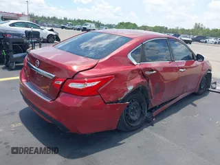 2016 Nissan Altima S z VIN 1N4AL3AP4GN353532, wystawiony jako IAAI lot #42325237 z przebiegiem 165 624 mil mil oraz . Historia ofert i sprzedaży dostępna na DreamBid. Obrazek 4.