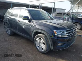 2019 Volkswagen Atlas SE z VIN 1V2UR2CAXKC533741, wystawiony jako IAAI lot #41720450 z przebiegiem 86 662 mil mil oraz . Historia ofert i sprzedaży dostępna na DreamBid. Obrazek 1.