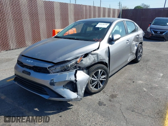 2023 Kia Forte LXS z VIN 3KPF24AD1PE621214, wystawiony jako IAAI lot #41970298 z przebiegiem 35 996 mil mil oraz . Historia ofert i sprzedaży dostępna na DreamBid. Obrazek 17.