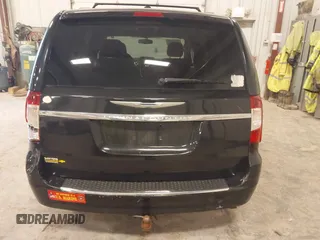 2015 Chrysler Town & Country Touring with VIN 2C4RC1BG6FR577855, listed as a IAAI auction lot 42187369 with 190,883 mi miles and . Bid and sale history available at carsss.com. Image 16.