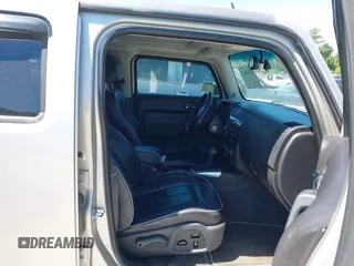 2006 Hummer H3 with VIN 5GTDN136768104397, listed as a IAAI auction lot 42020632 with 127,233 mi miles. Bid and sale history available at carsss.com. Image 5.