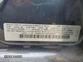 2010 Volkswagen Jetta Limited Edition z VIN 3VWRZ7AJ7AM040861, wystawiony jako Copart lot #63333995 z przebiegiem 189 482 mil mil oraz Szkoda całkowita • Salvage title. Historia ofert i sprzedaży dostępna na DreamBid. Obrazek 12.