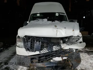 2018 Nissan NV Cargo S z VIN 1N6BF0LY5JN810069, wystawiony jako Copart lot #43775445 z przebiegiem 257 977 mil mil oraz Szkoda całkowita • Salvage title. Historia ofert i sprzedaży dostępna na DreamBid. Obrazek 5.