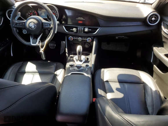 2022 Alfa Romeo Giulia with VIN ZARFAMAN6N7655650, listed as a Copart auction lot 56172805 with 28,619 mi miles and Salvage title. Bid and sale history available at DreamBid. Image 8.