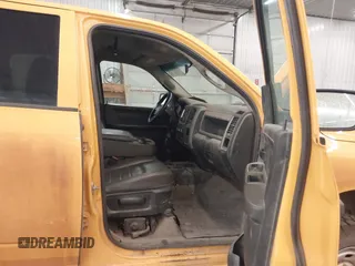 2017 Ram 2500 Tradesman z VIN 3C6TR5CT0HG711590, wystawiony jako IAAI lot #42516927 z przebiegiem 55 073 mil mil oraz . Historia ofert i sprzedaży dostępna na DreamBid. Obrazek 5.