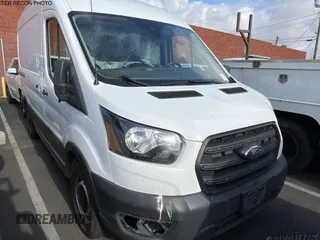 2020 Ford Transit Cargo z VIN 1FTYE1C89LKB59507, wystawiony jako IAAI lot #42165749 z przebiegiem 120 209 mil mil oraz . Historia ofert i sprzedaży dostępna na DreamBid. Obrazek 1.