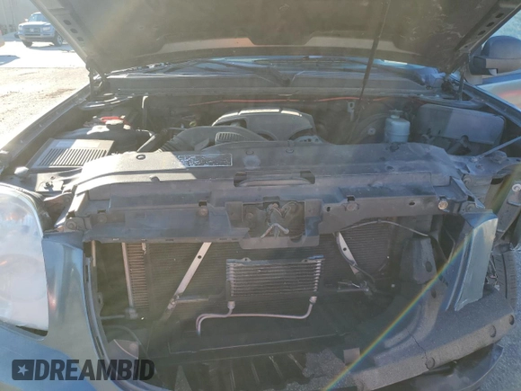 2008 GMC Yukon XL SLT 4SB with VIN 1GKFC16028J141077, listed as a Copart auction lot 42643305 with Not Provided miles and Salvage Title. Bid and sale history available at carsss.com. Image 13.