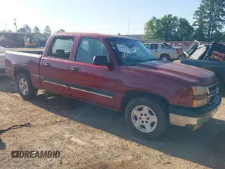 2005 Chevrolet Silverado 1500 LS with VIN 2GCEC13T051213101, listed as a IAAI auction lot 42048779 with 148,267 mi miles. Bid and sale history available at carsss.com. Image 1.