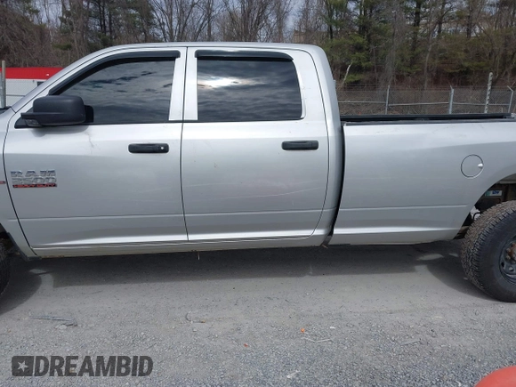 2013 Ram 2500 Tradesman with VIN 3C6UR5HL4DG531407, listed as a IAAI auction lot 41630613 with 299,984 mi miles. Bid and sale history available at carsss.com. Image 6.
