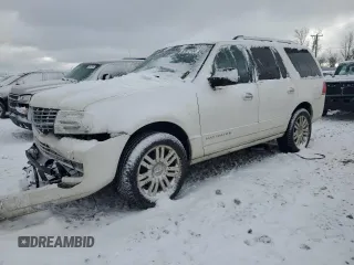 2011 Lincoln Navigator with VIN 5LMJJ2J58BEJ06959, listed as a Copart auction lot 82672104 with 225,258 mi miles and Clean title. Bid and sale history available at DreamBid. Image 1.