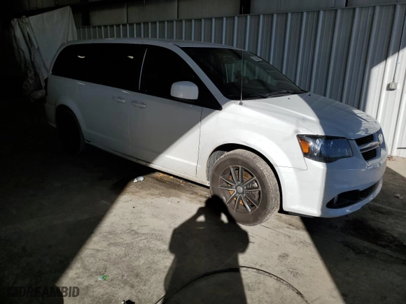2019 Dodge Grand Caravan GT with VIN 2C4RDGEG5KR571339, listed as a Copart auction lot 45017315 with 189,974 mi miles and Clean Title. Bid and sale history available at carsss.com. Image 4.