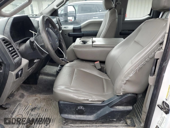2017 Ford F-250 XLT с VIN 1FT7X2A62HEB67273, выставлен на аукционе Copart как лот 55683035 с пробегом 242 561 миль миль и Списание • Salvage title. История ставок и продаж доступна на DreamBid. Изображение 7.