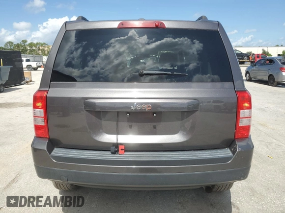 2016 Jeep Patriot Sport z VIN 1C4NJPBB5GD659463, wystawiony jako Copart lot #64998885 z przebiegiem 60 860 mil mil oraz Szkoda całkowita • Salvage title. Historia ofert i sprzedaży dostępna na DreamBid. Obrazek 6.