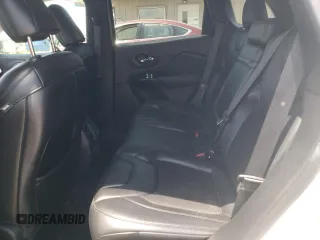 2019 Jeep Cherokee Latitude Plus z VIN 1C4PJLLB5KD406667, wystawiony jako Copart lot #62177795 z przebiegiem 131 822 mil mil oraz Szkoda całkowita • Salvage title. Historia ofert i sprzedaży dostępna na DreamBid. Obrazek 11.
