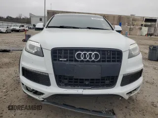 2014 Audi Q7 S line Prestige with VIN WA1DGAFE5ED004318, listed as a Copart auction lot 48866785 with 105,689 mi miles and Salvage title. Bid and sale history available at DreamBid. Image 5.