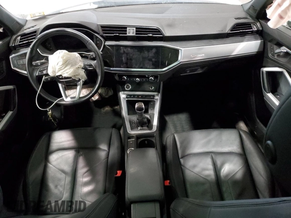 2021 Audi Q3 Premium z VIN WA1AUCF36M1154248, wystawiony jako Copart lot #52740915 z przebiegiem Nie podano mil oraz Szkoda całkowita • Salvage title. Historia ofert i sprzedaży dostępna na DreamBid. Obrazek 8.