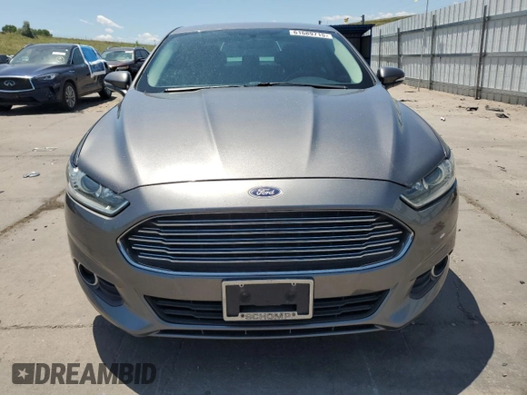 2013 Ford Fusion SE with VIN 3FA6P0HR8DR385733, listed as a Copart auction lot 61689715 with 102,644 mi miles and Salvage title. Bid and sale history available at DreamBid. Image 5.