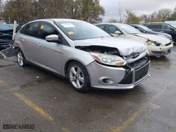 2014 Ford Focus SE with VIN 1FADP3F20EL406508, listed as a IAAI auction lot 40809098 with 89,731 mi miles. Bid and sale history available at carsss.com. Image 1.