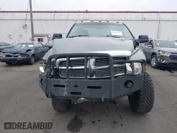 2005 Dodge 3500 SLT z VIN 3D7LS38C25G773780, wystawiony jako IAAI lot #41580108 z przebiegiem 195 662 mil mil oraz . Historia ofert i sprzedaży dostępna na DreamBid. Obrazek 12.