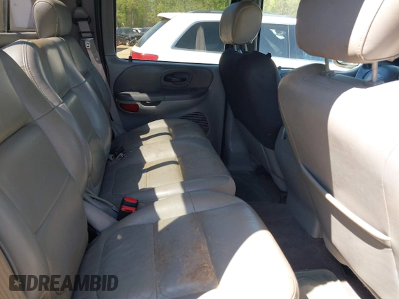 2003 Ford F-150 XLT with VIN 1FTRW08L83KC00394, listed as a IAAI auction lot 41998367 with 235,868 mi miles. Bid and sale history available at carsss.com. Image 8.