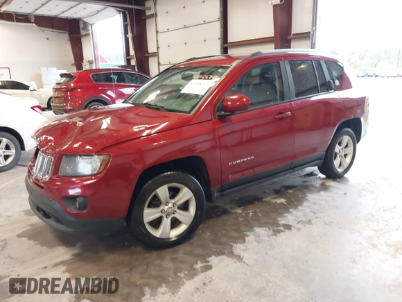 2016 Jeep Compass Latitude z VIN 1C4NJDEB5GD587688, wystawiony jako IAAI lot #41968742 z przebiegiem 113 791 mil mil oraz . Historia ofert i sprzedaży dostępna na DreamBid. Obrazek 2.