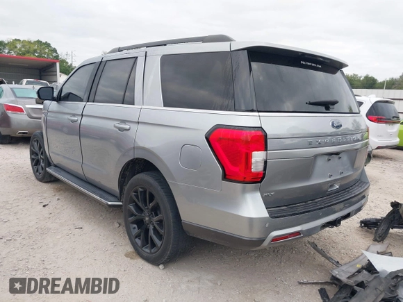 2022 Ford Expedition XLT with VIN 1FMJU1HT0NEA14953, listed as a IAAI auction lot 42053845 with 44,670 mi miles. Bid and sale history available at carsss.com. Image 3.