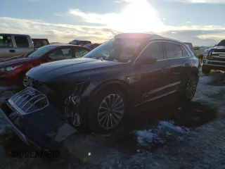 2019 Audi e-tron Prestige z VIN WA1VABGE6KB024661, wystawiony jako Copart lot #73187202 z przebiegiem Nie podano mil oraz . Historia ofert i sprzedaży dostępna na DreamBid. Obrazek 1.