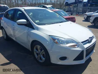 2014 Ford Focus SE with VIN 1FADP3K25EL296593, listed as a IAAI auction lot 42056203 with 116,766 mi miles. Bid and sale history available at carsss.com. Image 1.
