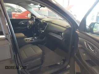 2018 Chevrolet Traverse LT Cloth with VIN 1GNERGKW1JJ260402, listed as a IAAI auction lot 42039202 with 150,831 mi miles. Bid and sale history available at carsss.com. Image 5.
