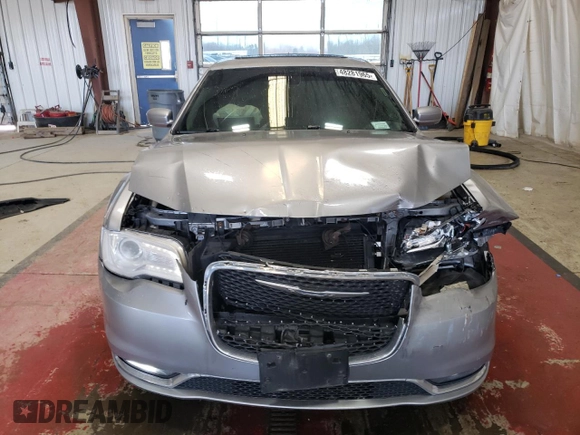 2016 Chrysler 300 Anniversary Edition with VIN 2C3CCARG4GH182547, listed as a Copart auction lot 48281965 with 115,611 mi miles and Salvage Title. Bid and sale history available at DreamBid. Image 5.