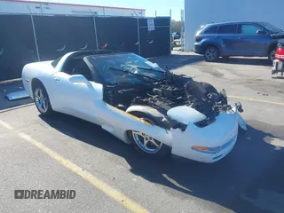 1999 Chevrolet Corvette with VIN 1G1YY22G8X5114450, listed as a IAAI auction lot 41155739 with 1 mi miles. Bid and sale history available at carsss.com. Image 1.