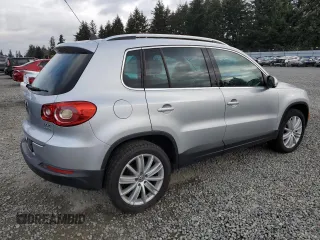 2011 Volkswagen Tiguan SE with VIN WVGBV7AX1BW559924, listed as a Copart auction lot 53914175 with 215,511 mi miles and Clean Title. Bid and sale history available at DreamBid. Image 3.