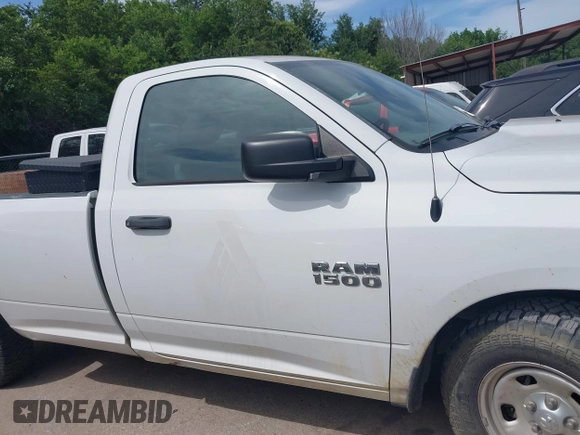 2017 Ram 1500 Tradesman z VIN 3C6JR6DG5HG774182, wystawiony jako IAAI lot #42314140 z przebiegiem 132 895 mil mil oraz . Historia ofert i sprzedaży dostępna na DreamBid. Obrazek 13.
