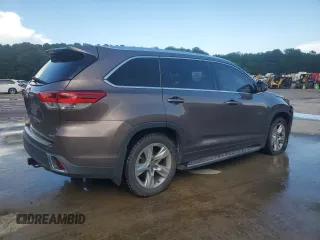 2017 Toyota Highlander Limited with VIN 5TDYZRFH3HS228058, listed as a Copart auction lot 62034005 with 140,250 mi miles and Salvage title. Bid and sale history available at DreamBid. Image 3.