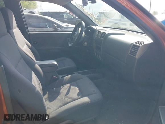 2005 Chevrolet Colorado 1SF LS Z71 with VIN 1GCDT136758169021, listed as a IAAI auction lot 42175159 with 217,734 mi miles. Bid and sale history available at carsss.com. Image 5.