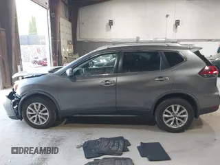 2018 Nissan Rogue SV z VIN JN8AT2MV4JW344365, wystawiony jako IAAI lot #42145147 z przebiegiem 95 634 mil mil oraz . Historia ofert i sprzedaży dostępna na DreamBid. Obrazek 14.