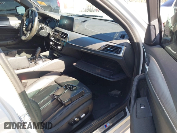 2019 BMW 5 Series 530i с VIN WBAJA5C52KWA57922, выставлен на аукционе IAAI как лот 40896802 с пробегом 60 562 миль миль и . История ставок и продаж доступна на DreamBid. Изображение 5.