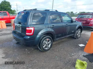 2008 Ford Escape Limited z VIN 1FMCU04168KC82712, wystawiony jako IAAI lot #42722350 z przebiegiem 350 612 mil mil oraz . Historia ofert i sprzedaży dostępna na DreamBid. Obrazek 4.