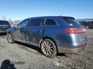 2010 Lincoln MKT EcoBoost with VIN 2LMHJ5AT4ABJ25394, listed as a Copart auction lot 44058235 with 112,901 mi miles and Salvage Title. Bid and sale history available at DreamBid. Image 2.