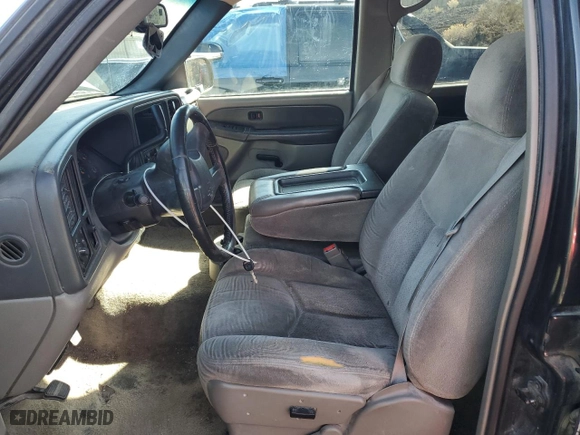 2003 Chevrolet Tahoe LS with VIN 1GNEC13VX3R318614, listed as a Copart auction lot 49925785 with 152,714 mi miles and Salvage Title. Bid and sale history available at carsss.com. Image 7.