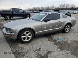 2008 Ford Mustang Deluxe with VIN 1ZVHT80N085152053, listed as a Copart auction lot 84705554 with 161,749 mi miles and Clean Title. Bid and sale history available at carsss.com. Image 1.