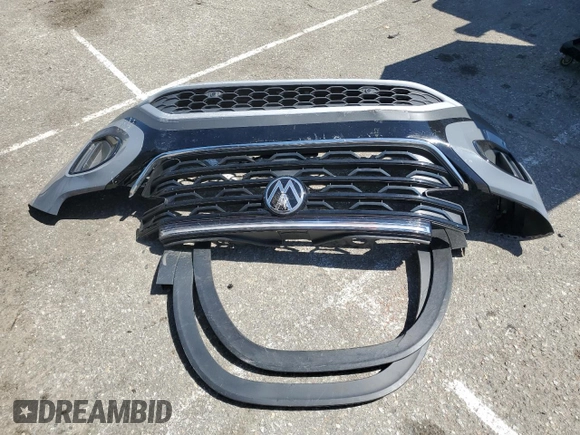 2024 Volkswagen Atlas SE with VIN 1V2JE2CA1RC229108, listed as a Copart auction lot 52820435 with 14,426 mi miles and Salvage title. Bid and sale history available at DreamBid. Image 13.